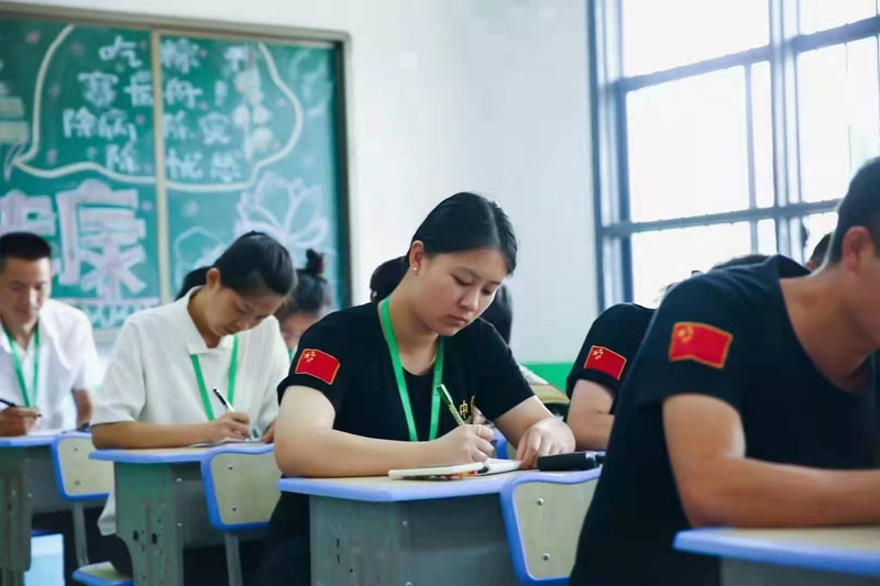 启德全封闭特训学校消防演练课程