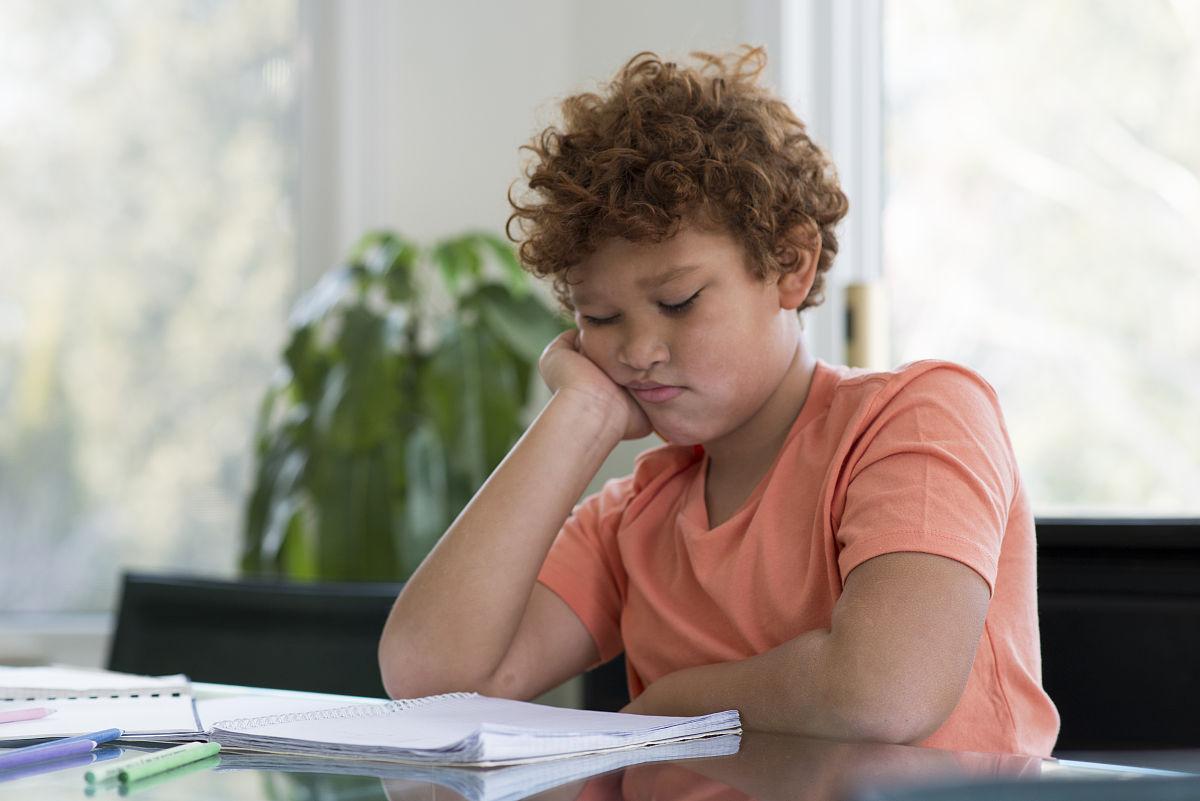 青春期早恋孩子自尊心受挫，家长如何帮助恢复？