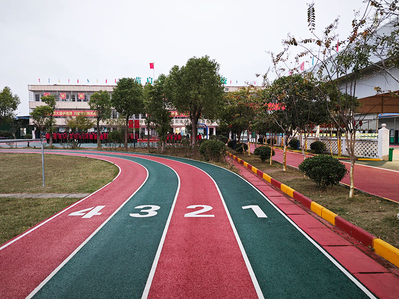 中学生因早恋问题被班主任约谈，家长该如何配合老师做好孩子的教育工作？​